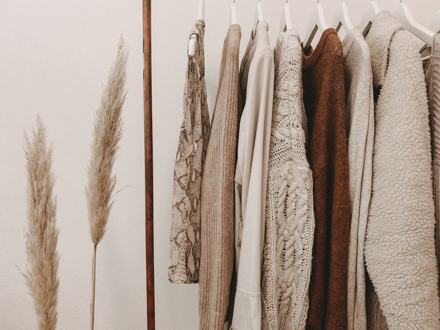 Mobile app fashion shopping mockup